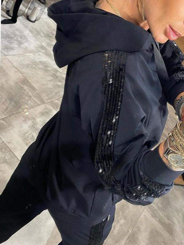 סט נינוח שמשלב נוחות וסגנון זוהר